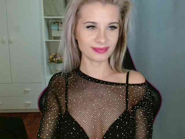 KristineNatural webcam