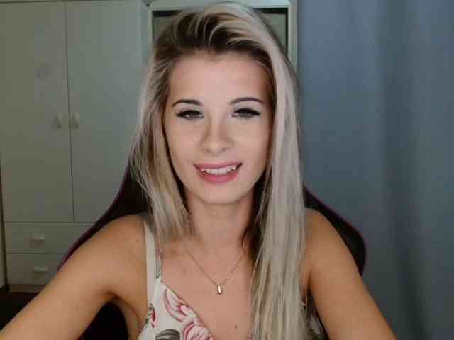 KristineNatural webcam