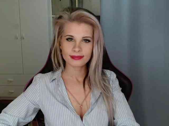 KristineNatural webcam