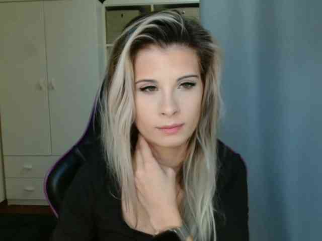 KristineNatural webcam