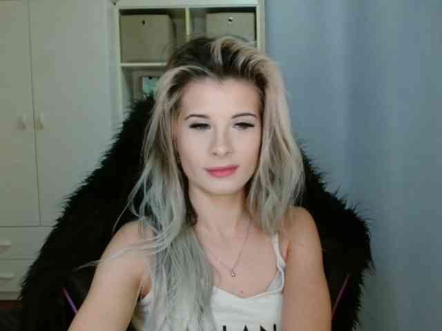 KristineNatural webcam