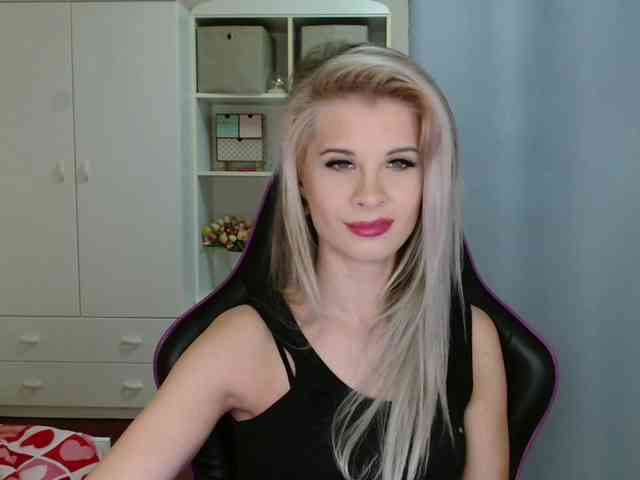 KristineNatural webcam