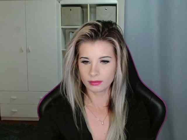 KristineNatural webcam