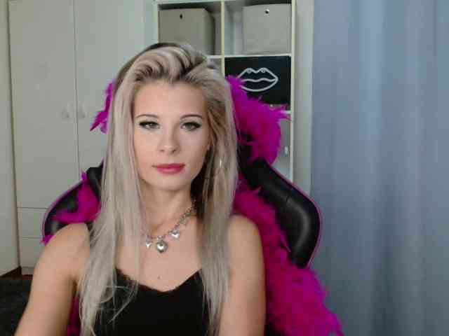 KristineNatural webcam