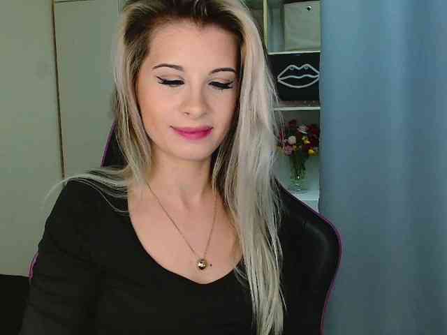 KristineNatural webcam