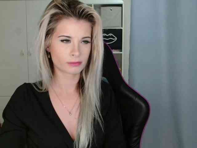 KristineNatural webcam