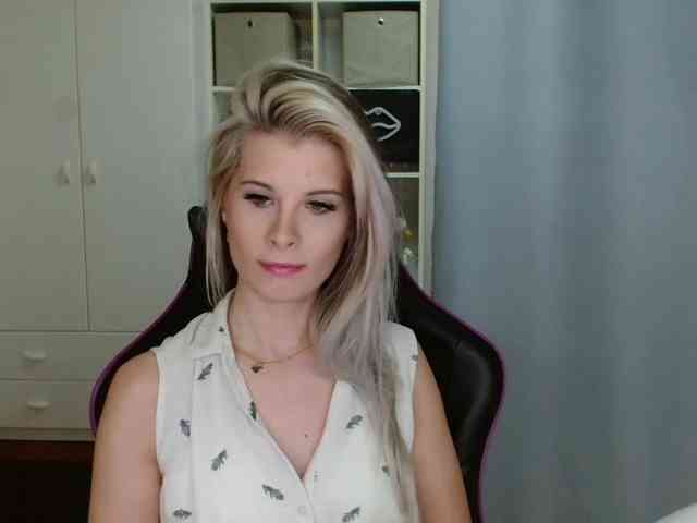 KristineNatural webcam