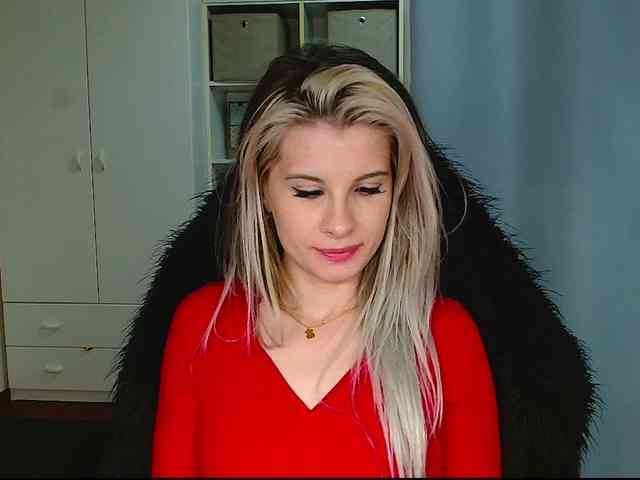 KristineNatural webcam