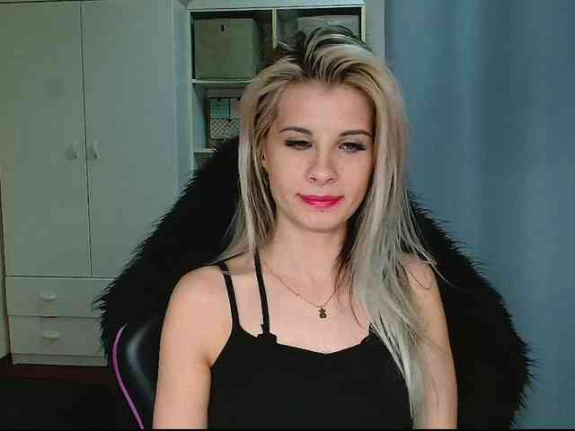 KristineNatural webcam