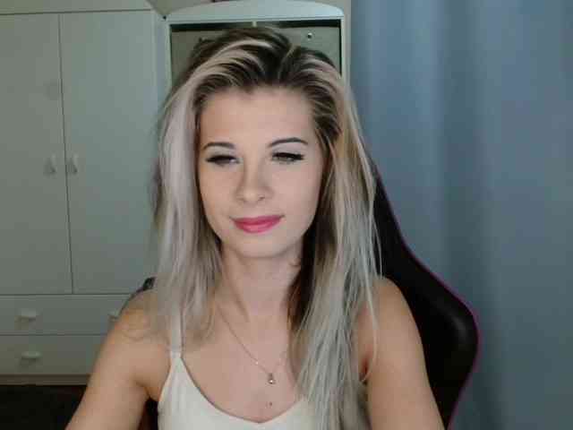 KristineNatural webcam