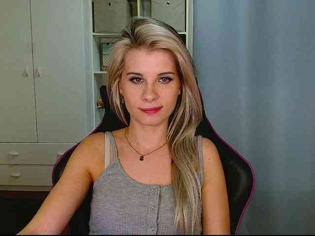 KristineNatural webcam