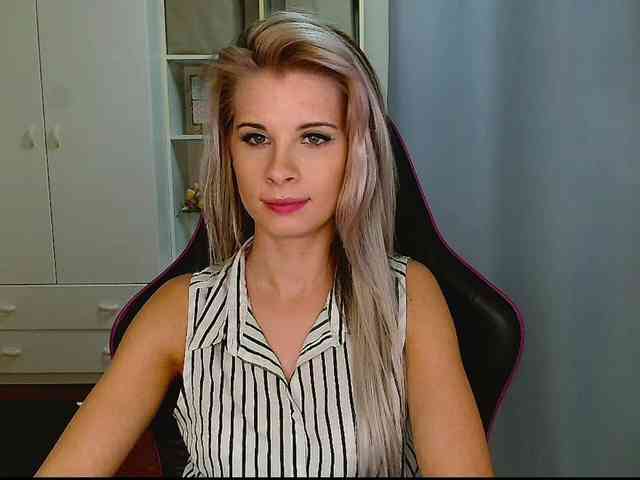 KristineNatural webcam