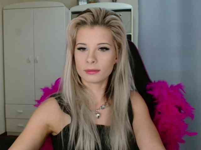 KristineNatural webcam