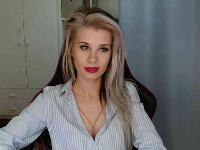 KristineNatural webcam