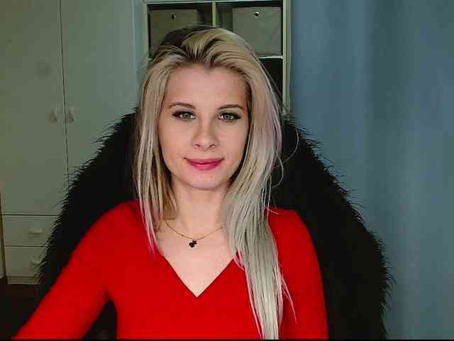 KristineNatural webcam