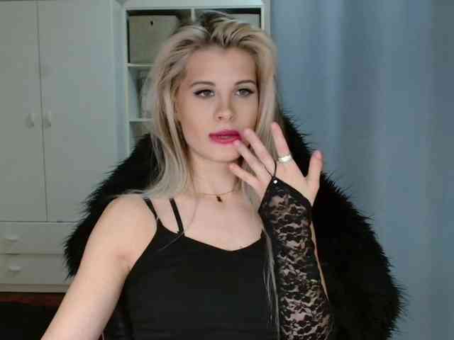 KristineNatural webcam