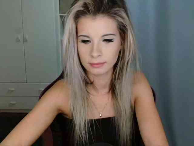 KristineNatural webcam
