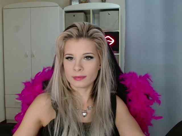KristineNatural webcam