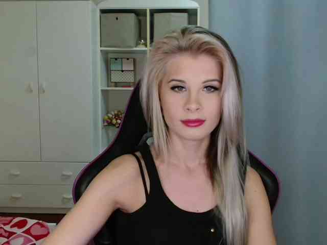 KristineNatural webcam