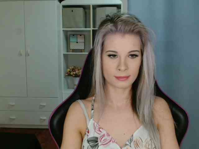 KristineNatural webcam