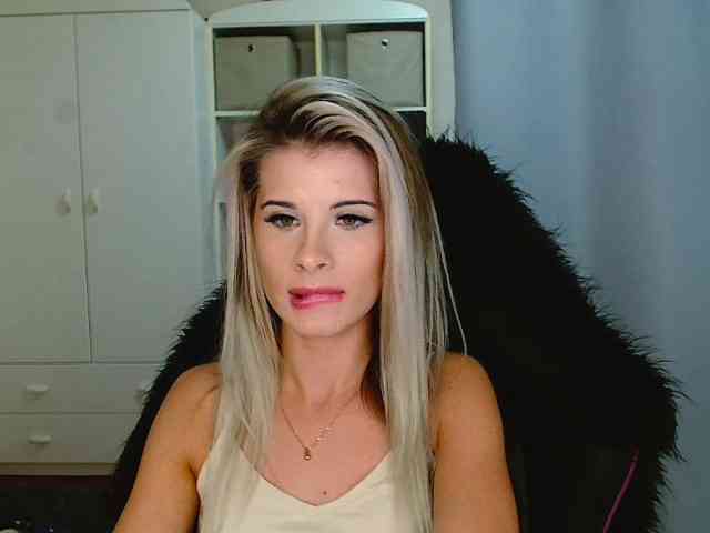 KristineNatural webcam
