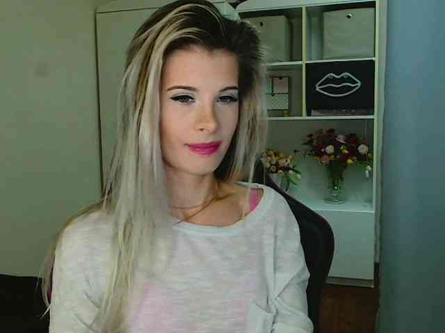 KristineNatural webcam