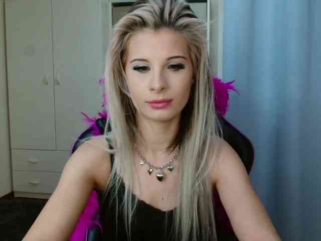 KristineNatural webcam