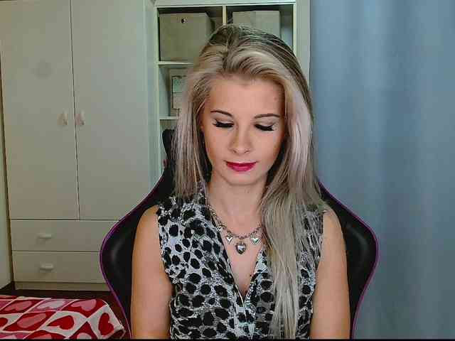 KristineNatural webcam