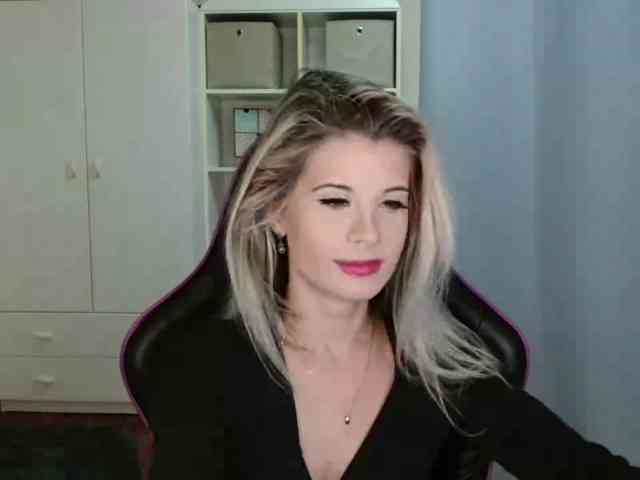 KristineNatural webcam