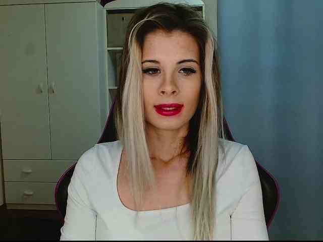 KristineNatural webcam
