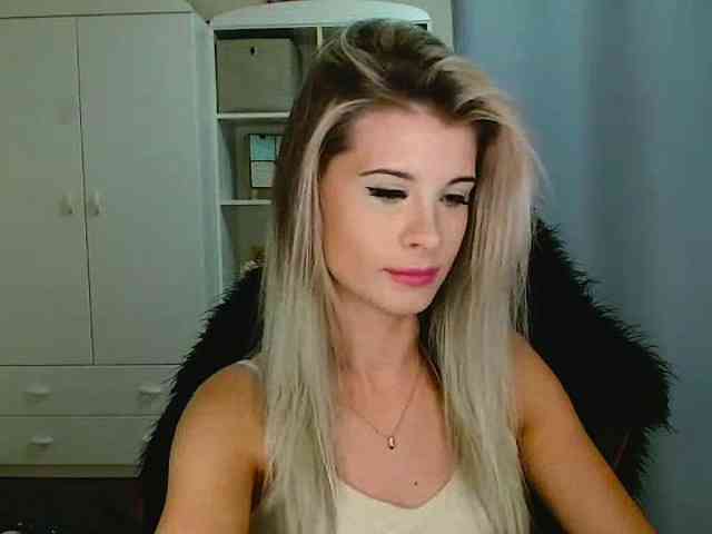 KristineNatural webcam