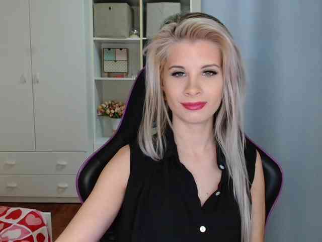 KristineNatural webcam