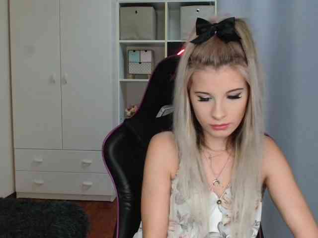 KristineNatural webcam