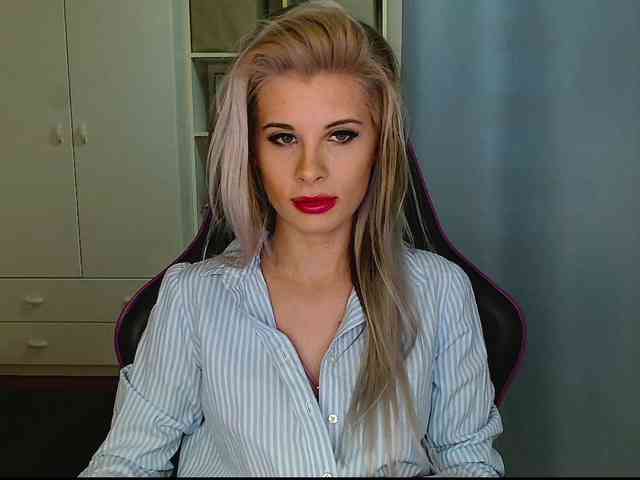 KristineNatural webcam