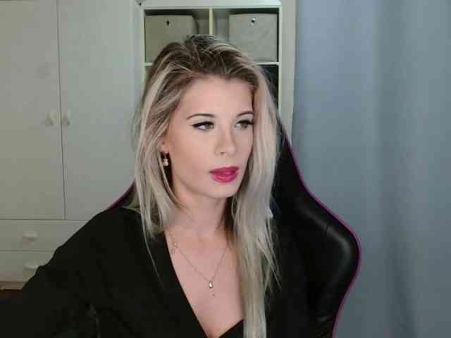 KristineNatural webcam