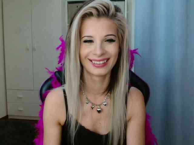 KristineNatural webcam