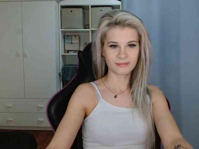 KristineNatural webcam
