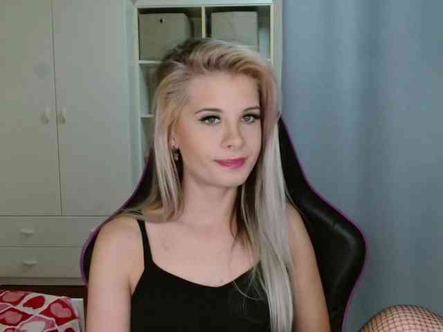 KristineNatural webcam