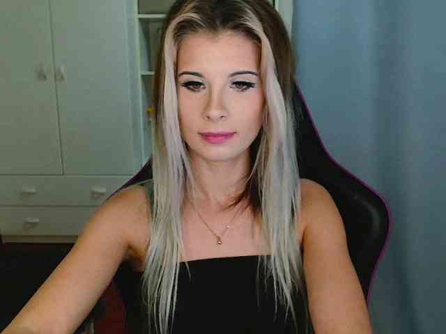 KristineNatural webcam