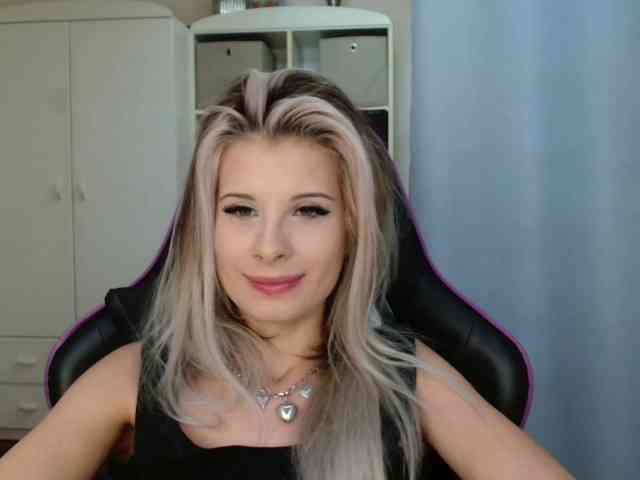 KristineNatural webcam