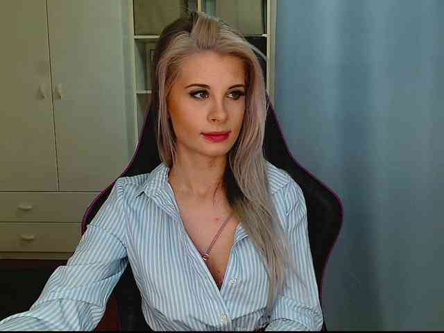 KristineNatural webcam