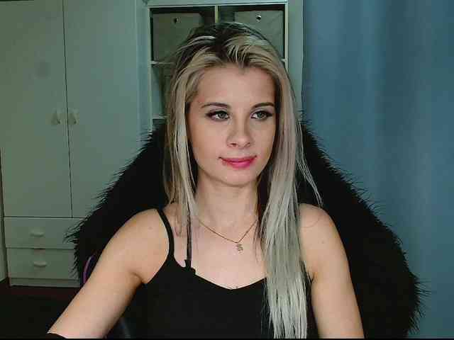 KristineNatural webcam