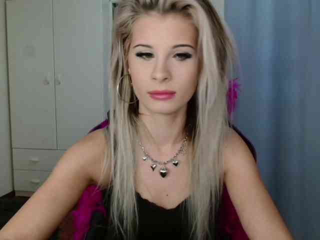 KristineNatural webcam
