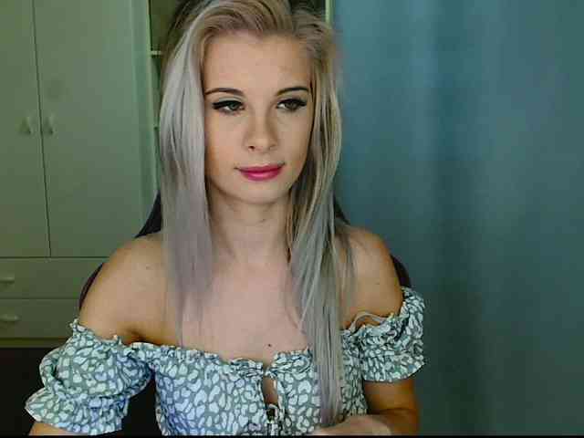 KristineNatural webcam