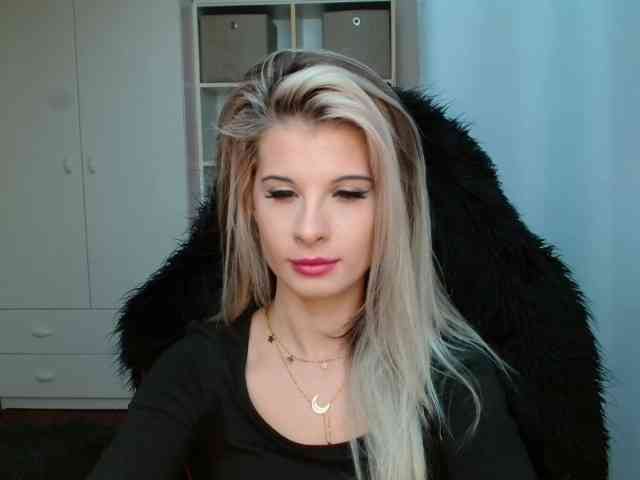 KristineNatural webcam