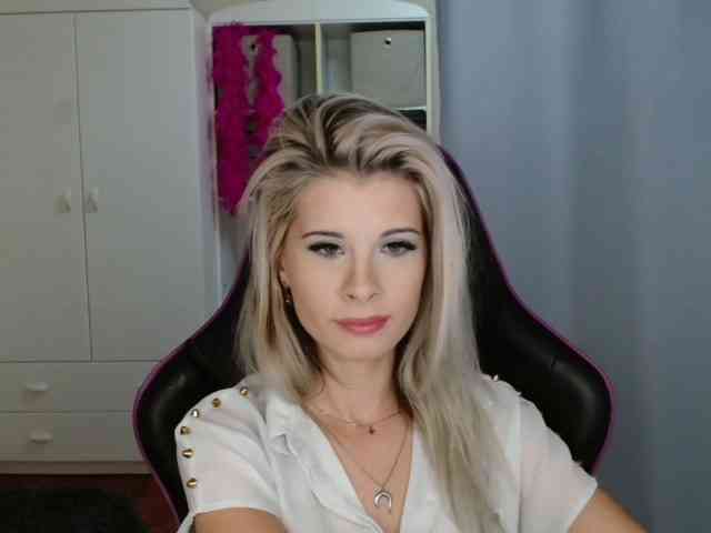 KristineNatural webcam