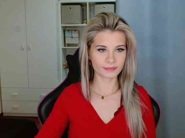 KristineNatural webcam