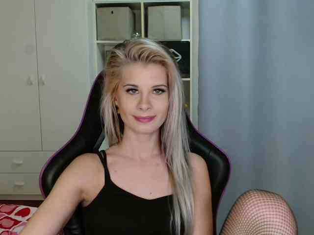 KristineNatural webcam
