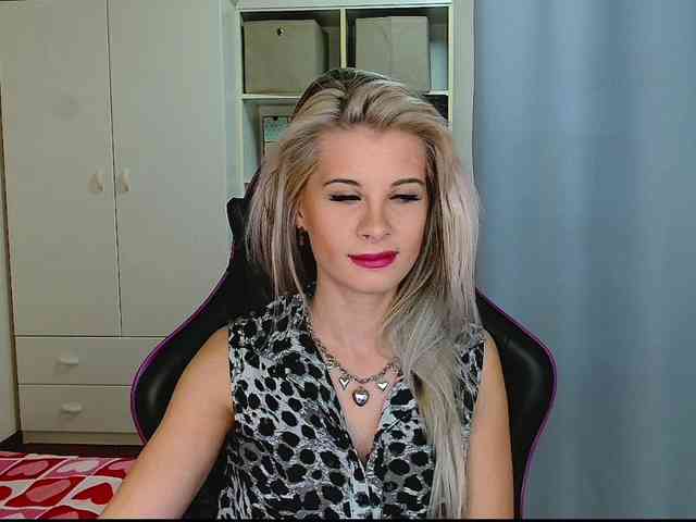 KristineNatural webcam