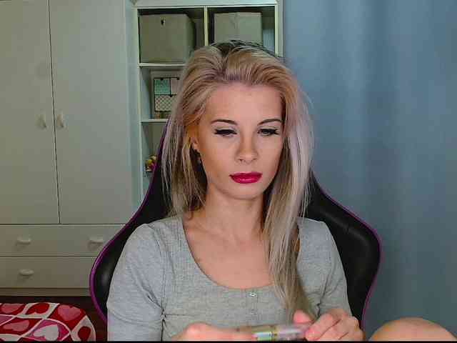 KristineNatural webcam